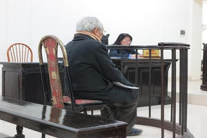 3 tiền án, lão ông U80 hung hăng tấn công hàng xóm