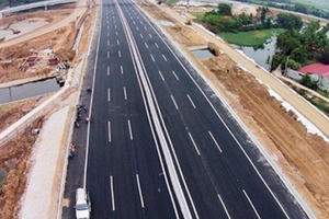 Giao ban tiến độ dự án cao tốc Bắc - Nam đoạn đi qua tỉnh Bình Thuận