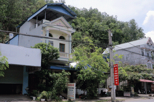 Bắc Kạn: Di dời nhiều hộ dân có nguy cơ sạt lở ra khỏi khu vực nguy hiểm