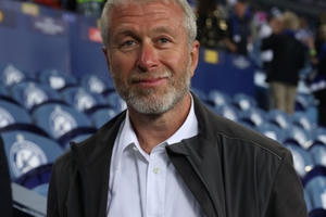 Tỷ phú Abramovich muốn bán Chelsea với mức giá trên trời