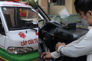 Bắt giữ đối tượng tàng trữ ma tuý trên xe cấp cứu Bắt giữ đối tượng tàng trữ ma tuý trên xe cấp cứu