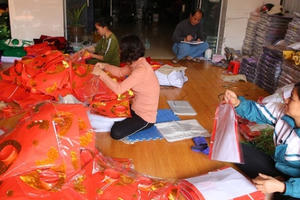 Thủ phủ vàng mã nhộn nhịp dịp tết ông Công ông Táo