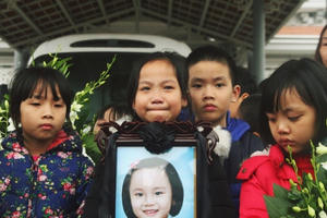 Chuyện về bé Hải An hiến giác mạc sau khi qua đời: "Con muốn khi mất đi, những bộ phận vẫn sống trên cơ thể người khác"