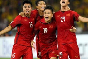 Ca khúc và tràng vỗ tay sôi động cổ vũ đội tuyển bóng đá Việt Nam Ca khúc và tràng vỗ tay sôi động cổ vũ đội tuyển bóng đá Việt Nam