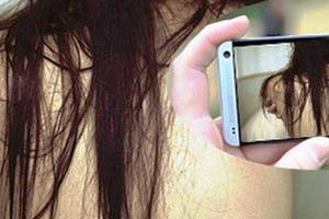 Gạ tình không được, tung ảnh khỏa thân của nữ giúp việc lên mạng