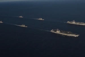 Tướng Trung Quốc cảnh báo đánh chìm tàu sân bay Mỹ Tướng Trung Quốc cảnh báo đánh chìm tàu sân bay Mỹ