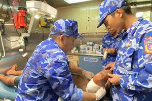 Cảnh sát biển kịp thời cấp cứu ngư dân gặp nạn trên biển