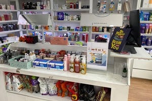 Hết thời hàng xách tay?