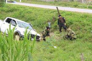 Khởi tố 4 nghi phạm trong vụ vận chuyển ma túy, cầm súng và lựu đạn cố thủ trên xe