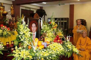 Viếng lễ tang Chủ tịch nước tại quê nhà không mang vòng hoa và miễn chấp điếu