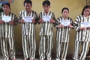 Bình Dương: Bóc gỡ tụ điểm casino khủng, bắt hàng chục con bạc