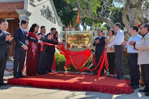 Huyện Ba Vì tổ chức lễ tưởng niệm Đức Thánh Tản Viên Sơn và kỷ niệm 55 năm thành lập huyện