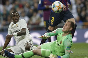 Real Madrid 0-3 Barcelona: Kền kền gẫy cánh ngay tại Bernabeu