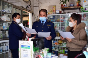 Tịch thu hơn 1.000 kit test nhanh Covid-19 nhập lậu