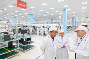 “Nhà máy VinSmart dây chuyền hiện đại, kiểm soát chặt chẽ, rất đáng tự hào”