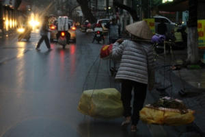 Đượm buồn hình ảnh người phụ nữ không có 8/3