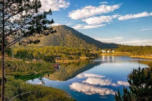 Xây dựng sai phép tràn lan tại hồ Tuyền Lâm, Đà Lạt