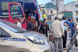 Làm gì để ngăn nạn xe khách nhồi nhét, tự ý tăng giá vé?