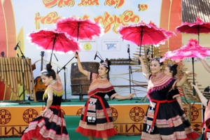 Ngày Thơ Việt Nam lần thứ 22 được tổ chức tại TP Buôn Ma Thuột Ngày Thơ Việt Nam lần thứ 22 được tổ chức tại TP Buôn Ma Thuột