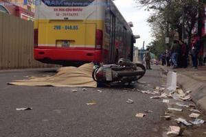 Hà Nội: Xe buýt gây tai nạn, một người tử vong tại chỗ