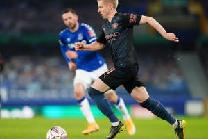 Man City dùng 6 phút cuối của trận đấu để hạ gục Everton