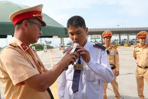 CSGT chỉ còn 4 trường hợp được dừng xe kiểm tra