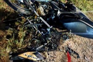 Bình Dương: Hai người tử vong tại chỗ sau va chạm với container