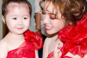 "Bà mẹ hai con" Elly Trần lọt đề cử giải thưởng quốc tế nhờ cách nuôi dạy con