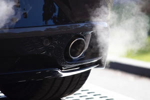 5 dấu hiệu cảnh báo ô tô của bạn có thể đang bị nứt ống xả