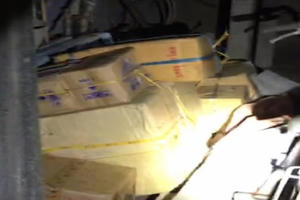 An Giang: Phát hiện, thu giữ nhiều mỹ phẩm và thuốc lá ngoại nghi vấn nhập lậu