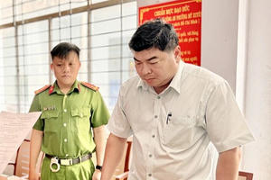 Chuyển tội danh đề nghị truy tố 2 cựu Phó Chủ tịch UBND thành phố Long Xuyên