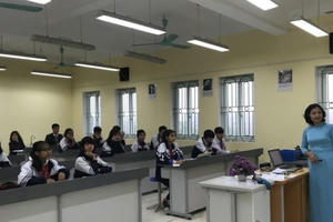 Hà Nội: Giáo viên hợp đồng vẫn bất an