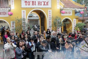 Ngày tốt để khai trương, mở hàng, xuất hành Tết Đinh Dậu 2017