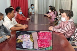 Đập tan sới bạc, bắt giữ 21 đối tượng