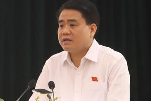 Chủ tịch Hà Nội Nguyễn Đức Chung tiếp xúc cử tri, nêu quy hoạch hai bên sông Hồng