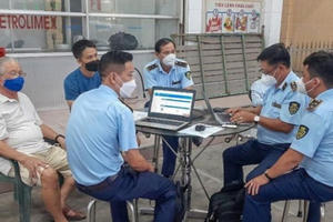 Xử phạt cây xăng vì chỉ bán 40.000 đồng/máy, 200.000 đồng/ô tô