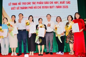 TP HCM vinh danh 43 tác phẩm báo chí viết về thành phố