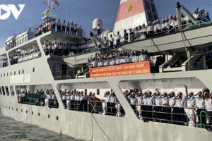 Chở Xuân ra Trường Sa