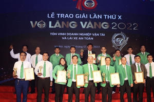 Tập đoàn Mai Linh nhận giải thưởng Vô lăng vàng và Văn hoá giao thông