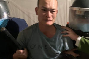 Quảng Ninh: Tạm giữ hình sự đối tượng uống rượu say đánh bạn nhậu và đốt xe ô tô