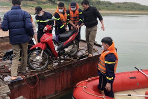 Thanh Hoá: Xuyên đêm tìm kiếm nạn nhân đuối nước tại Huyện Cẩm Thuỷ