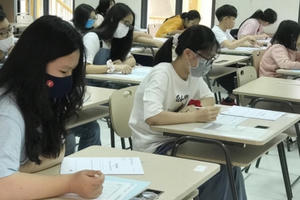 Thứ trưởng Bộ GD&ĐT: “Quyết tâm đưa sinh viên trở lại trường”