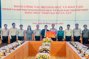 Bộ GD&ĐT hỗ trợ ngành Giáo dục TP Huế gần 1 tỷ đồng