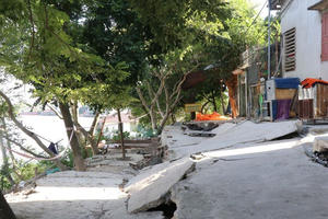 Hà Nội xử lý khẩn cấp sự cố lún, nứt tại 2 tuyến đê xung yếu