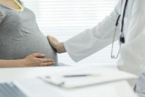 Lao động nữ chính thức được khám định kỳ về chuyên khoa phụ sản