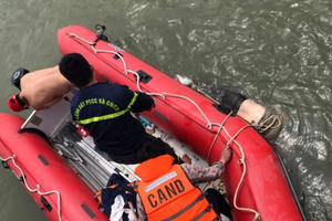 Tìm thấy thi thể người phụ nữ gieo mình xuống sông Lam trong đêm