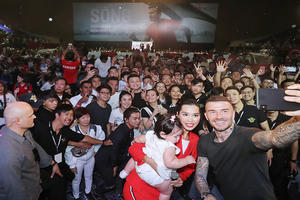 David Beckham “thắp lửa” tại “Sống” Festival của AIA
