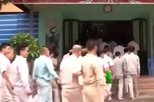 Kế ve sầu thoát xác của cựu sinh viên giết người