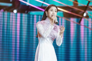 Tập 1 Thần tượng Bolero: Ngọc Sơn - Giang Hồng Ngọc vượt mặt Đình Văn, Quang Lê “chiêu dụ” được nhiều thí sinh tài năng