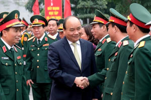 Thủ Tướng thăm, kiểm tra công tác ứng trực tại Bộ Tư lệnh Thủ đô